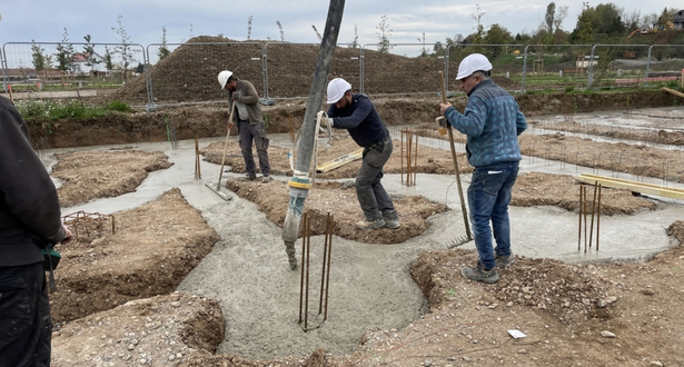 LE SUPERIEUR - Stade fondations achevées